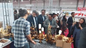 حضور پر رنگ دبیر “شهر جهانی مبلمان منبت” در نمایشگاه ملی صنایع دستی
