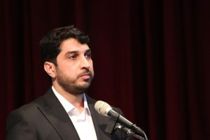 فرماندار ملایر تاکید کرد: مدیران باید از حالت انفعال خارج شوند / افتخار دولت احیای امید و اعتماد از دست رفته مردم است
