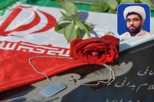 ادای احترام کارکنان اوقاف ملایر همزمان با دهه وقف و هفته دفاع مقدس به مقام شامخ شهدا