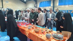 برپایی نمایشگاه مشاغل خانگی و صنایع دستی به مناسبت هفته بسیج