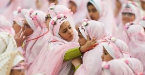 برگزاری جشن تکلیف دختران سامن در فضای معنوی کتابخانه