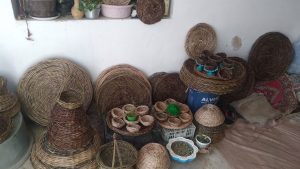 استادکار ” مروار بافی سنتی” از تجربیاتش می گوید/ استحکام و دوام کارهای سنتی بیشتر از کارهای جدید است