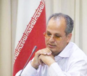 آمادگی شهرداری ملایر در شرایط بحرانی و اضطراری فصل سرما/ جمع‌آوری برگ خزان از سطح معابر شهری ملایر