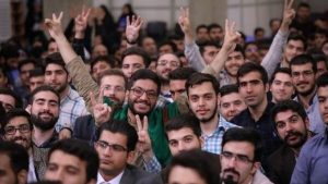 دبیر ستاد اقامه نماز ملایر: برای پیشرفت کشور باید «روحیه خودباوری» را در جوانان فعال کنیم