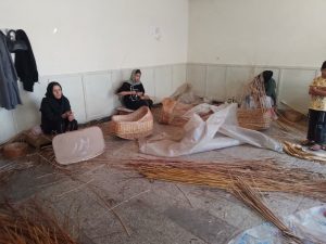 مرواربافی؛ یک از هنرهای اصیل و کهن ملایر