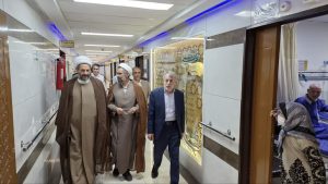 بازدید معاون فرهنگی و اجتماعی سازمان اوقاف کشوراز پروژه های اوقاف ملایر/ از اعطای تجهیزات پیشرفته پزشکی تا توزیع۱۵۰۰ بسته لوازم التحریر و ۲۰۰ بسته معیشتی