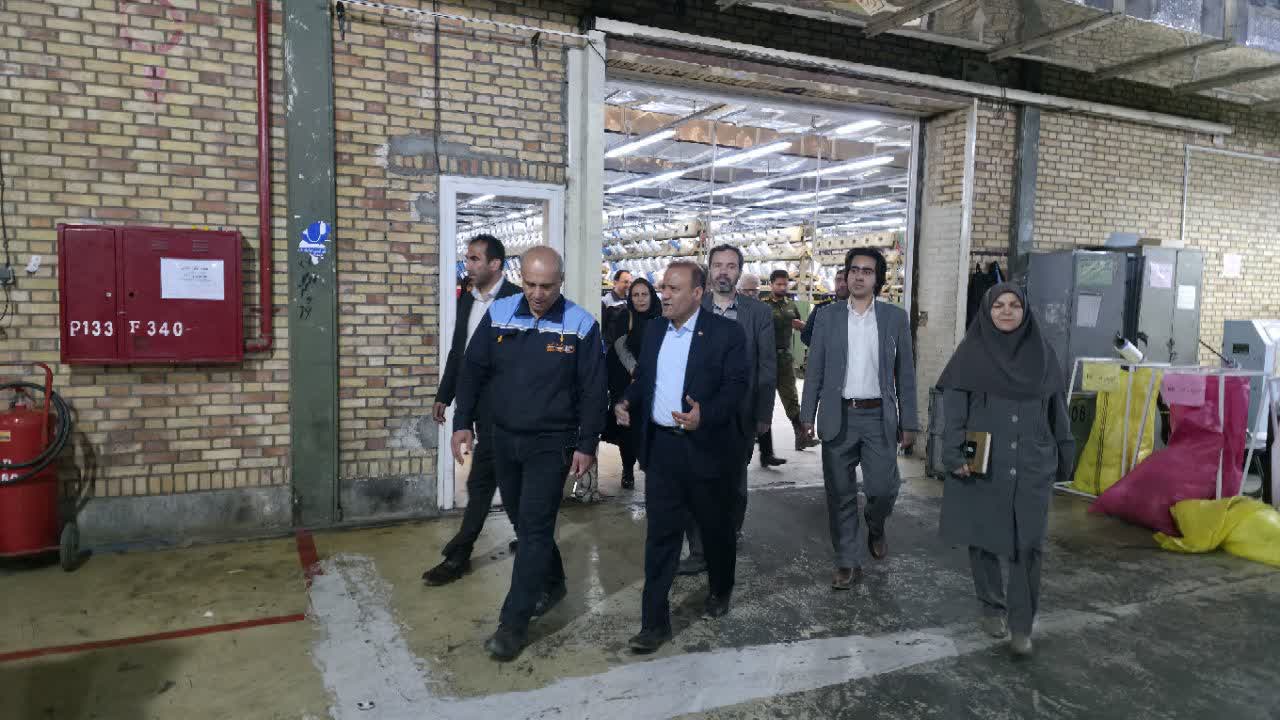 بررسی میدانی موانع موجود در مسیر تولید واحدهای صنعتی ملایر بررسی میدانی موانع موجود در مسیر تولید واحدهای صنعتی ملایر