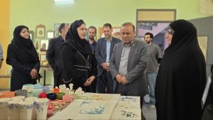 نمایشگاه صنایع‌دستی خانه خلاق؛ تجلی هنرِ دست هنرمندان ملایری